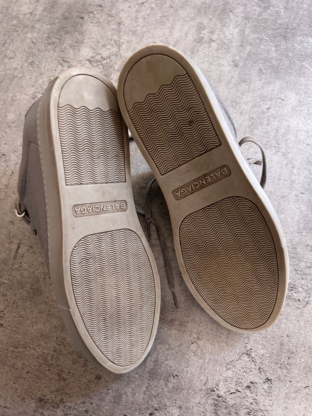 BALENCIAGA ARENA LOWS “43EU”