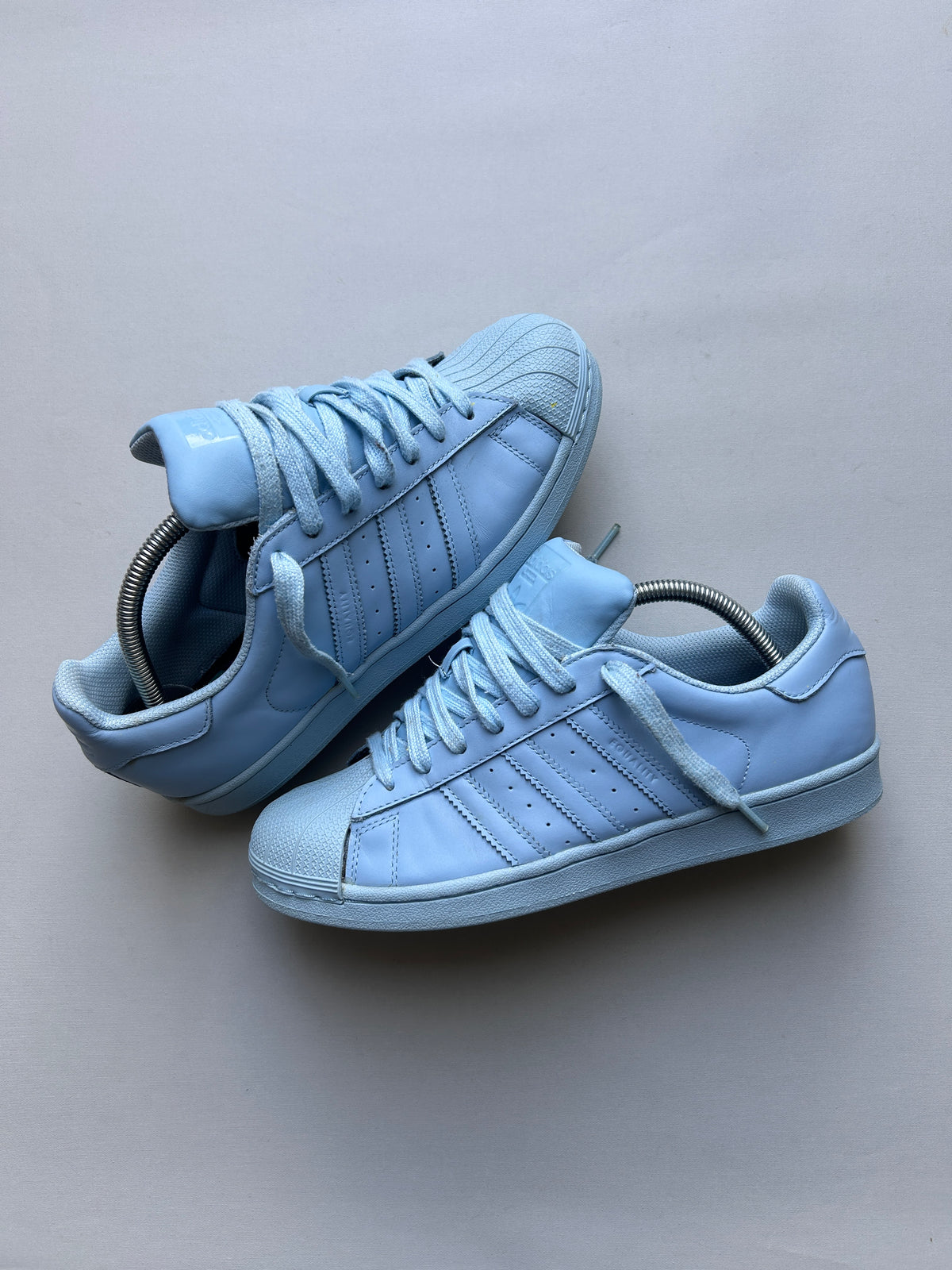 PHARELL SUPERSTAR “SKY BLUE“ 42EU