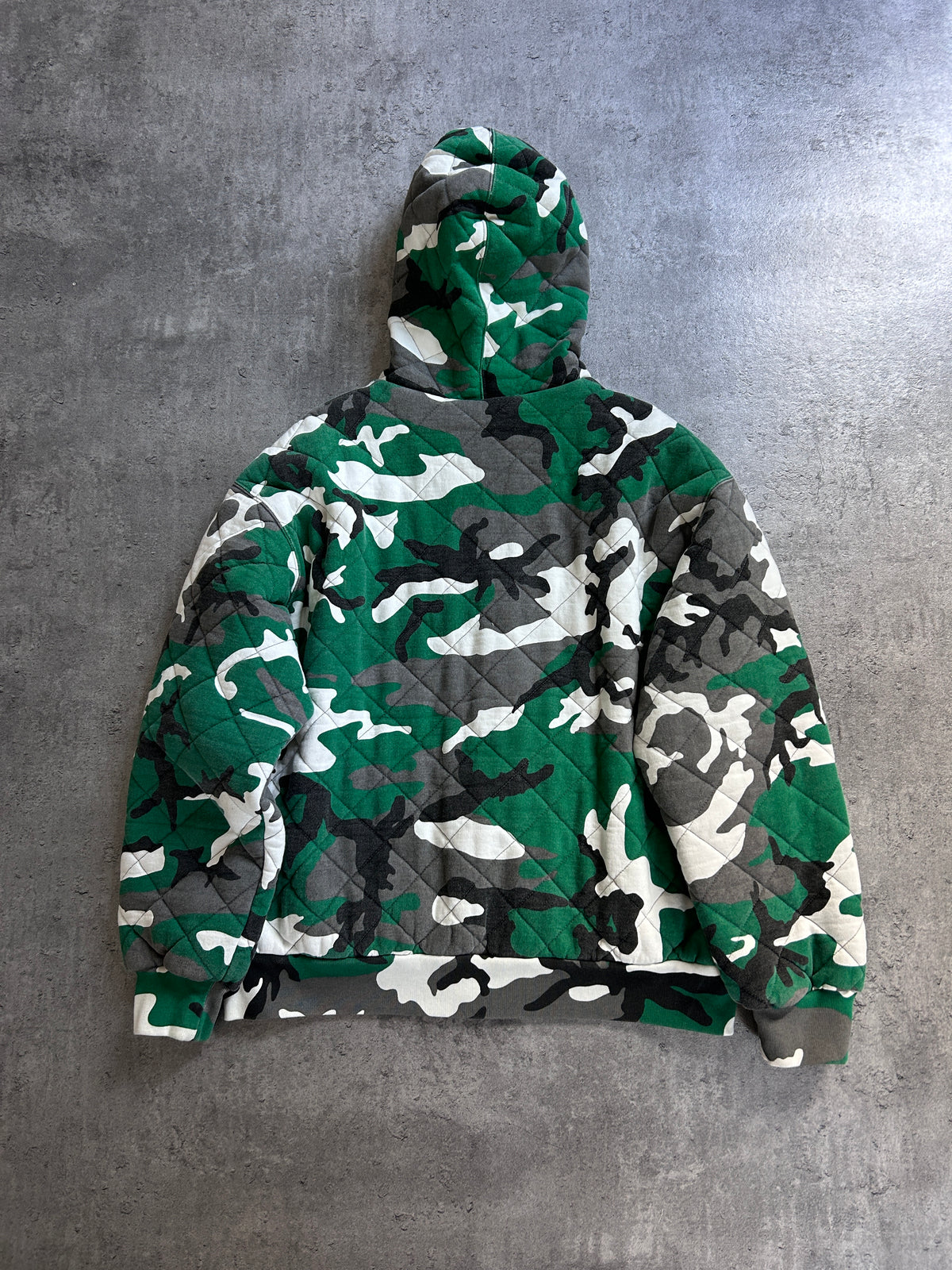 SUPREME QUILTED ZIP UP HOODIE (L)