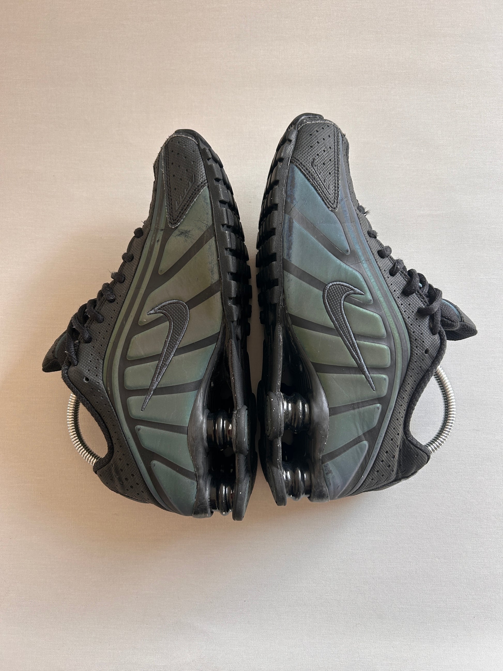 NIKE SHOX R4 REFLECTIVE SE (39EU)