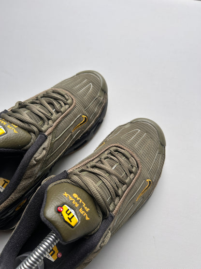 AIR MAX PLUS 3 “OLIVE” 38,5EU