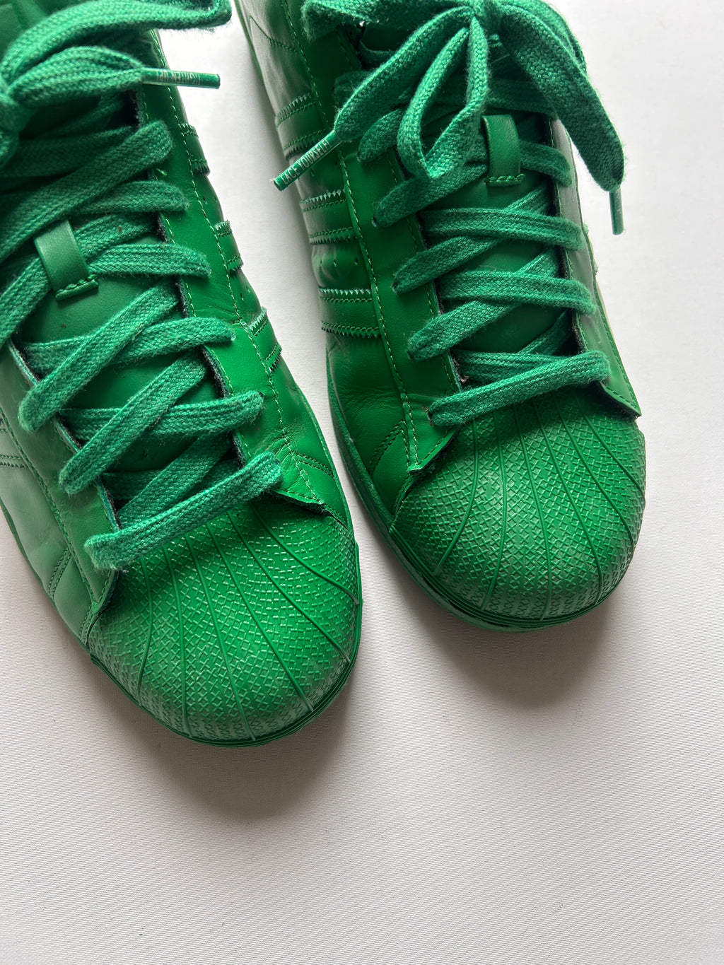 ADIDAS SUPERSTAR X PHARELL (45,5EU)