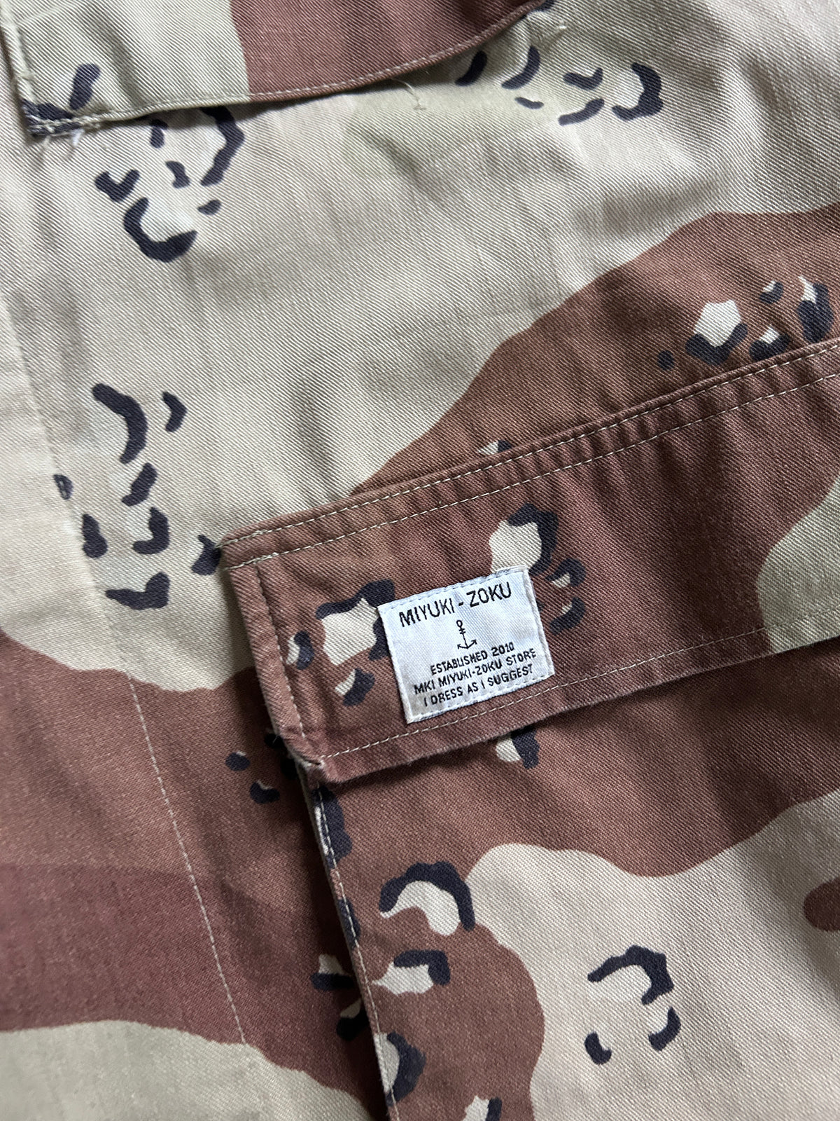 MIYUKI ZOKU DESERT CAMO OVERSHIRT (L)