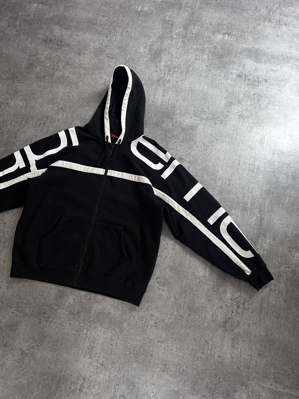 SUPREME BIG LOGO PANELED ZIP UP FW20 (L)