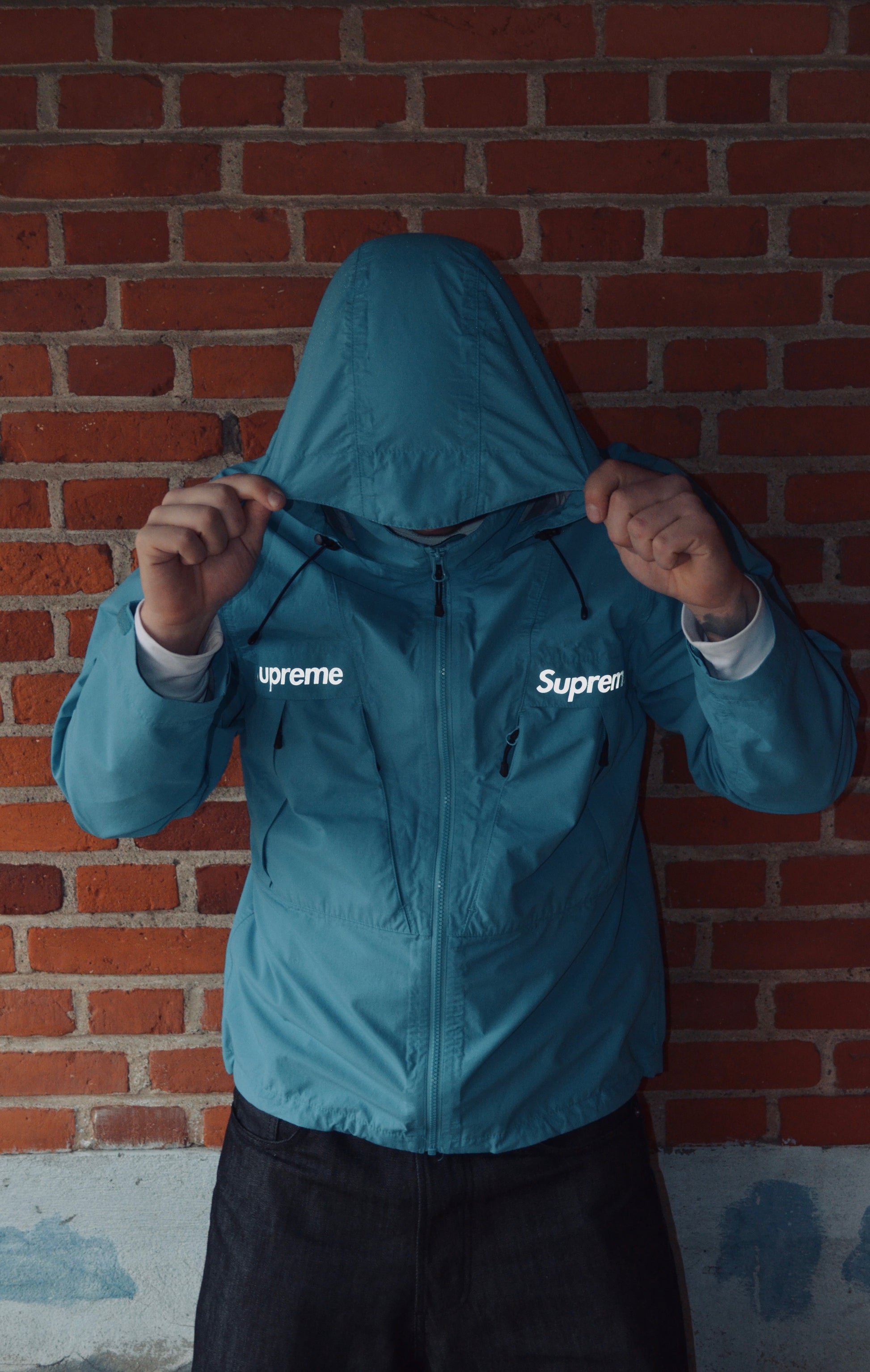 SUPREME TAPED SEAM WATERPROOF JACKET FW2017 (M/L)