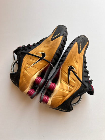 NIKE SHOX R4 “METALLIC GOLD” 39EU