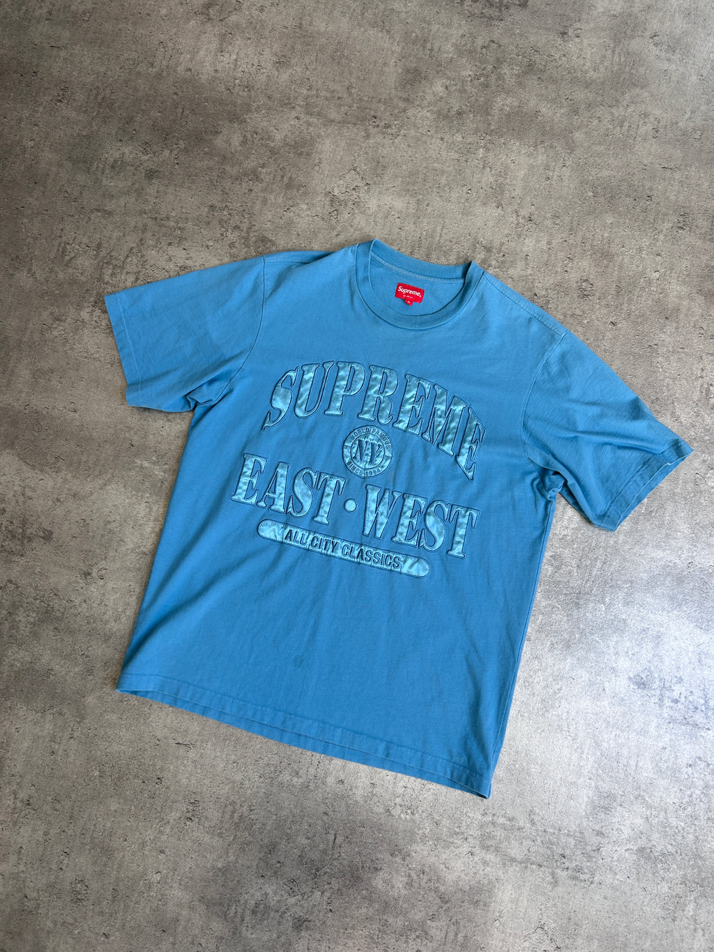 SUPREME EAST WEST TEE (M)