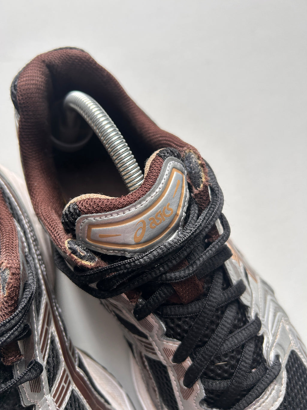 ASICS GEL KAYANO 14 “SILVER/BROWN” 44EU