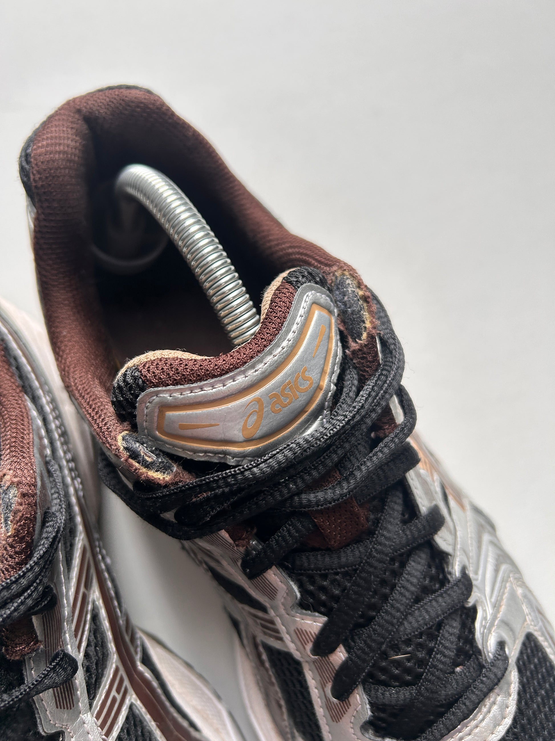 ASICS GEL KAYANO 14 “SILVER/BROWN” 44EU
