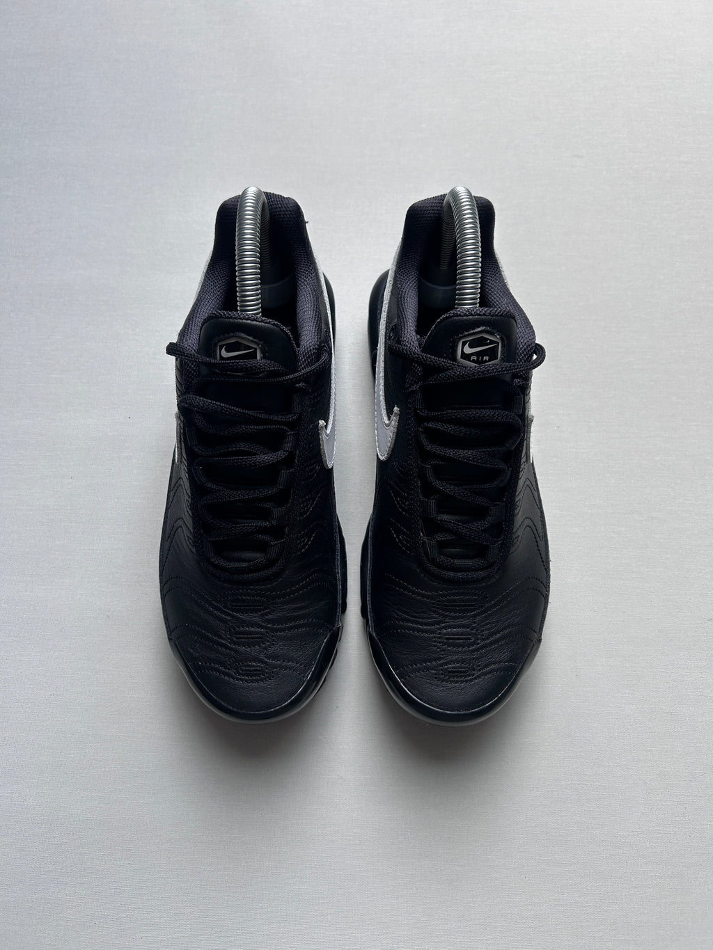 AIR MAX PLUS TNPO “BLACK” 37,5EU