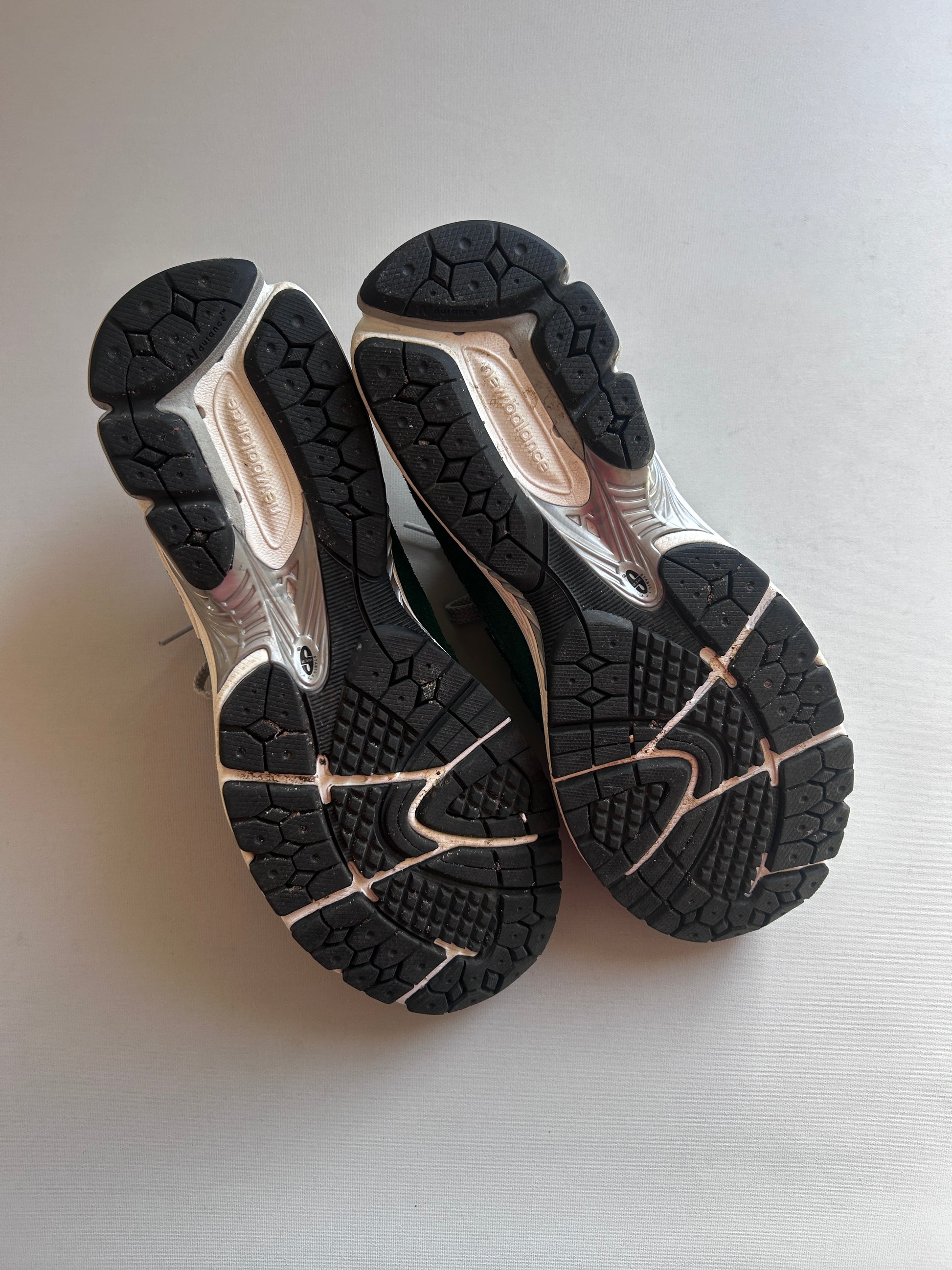 NB1906R “NIGHTWATCH GREEN” 44EU