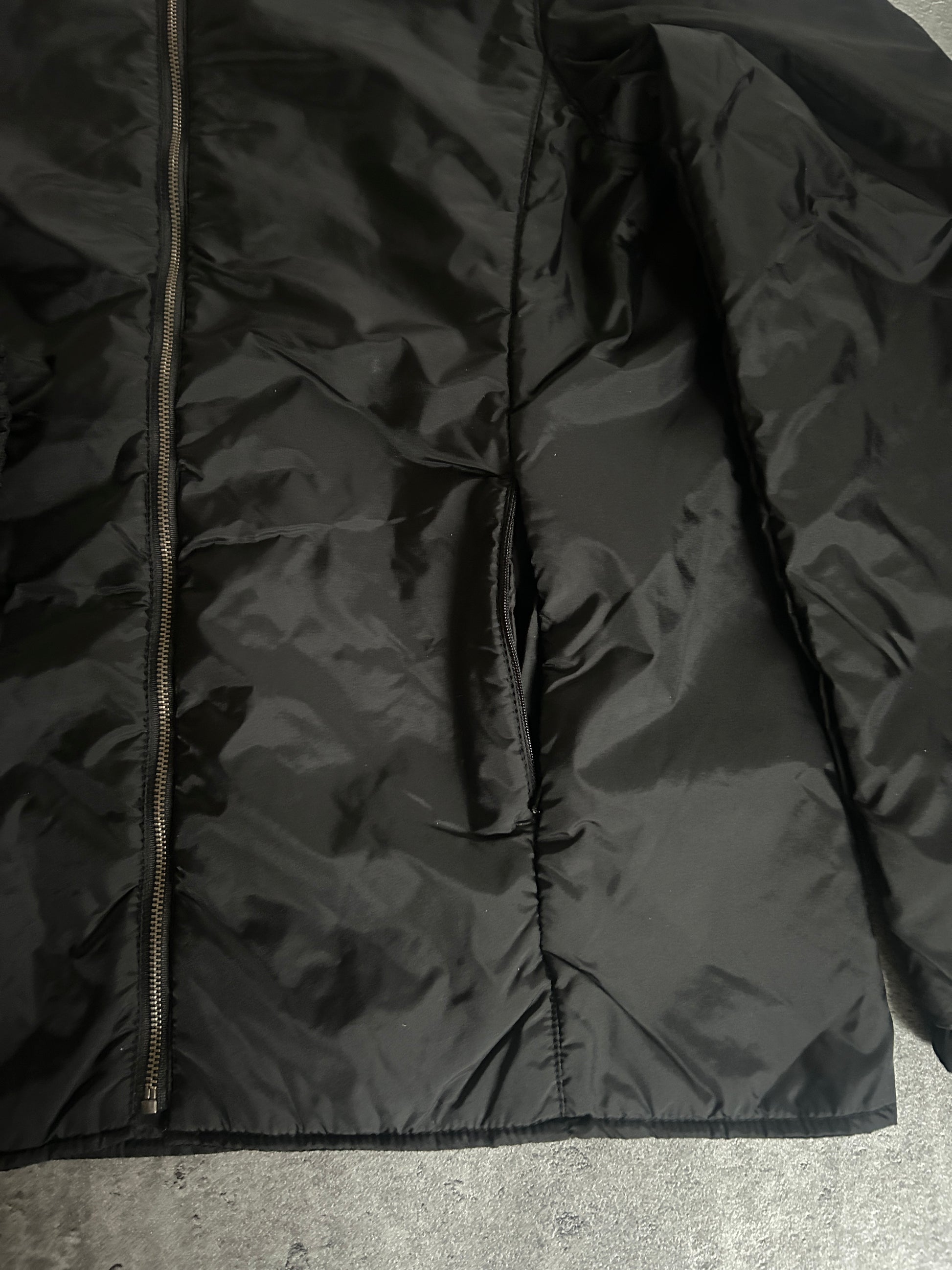 PRADA NYLON BOMBER BLACK (M)