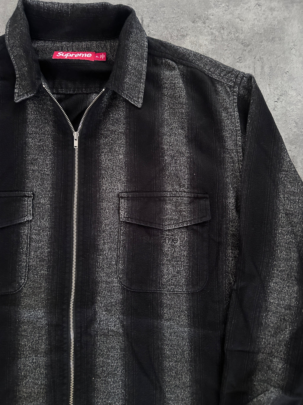 SUPREME STRIPE FLANNEL ZIP UP (XL)