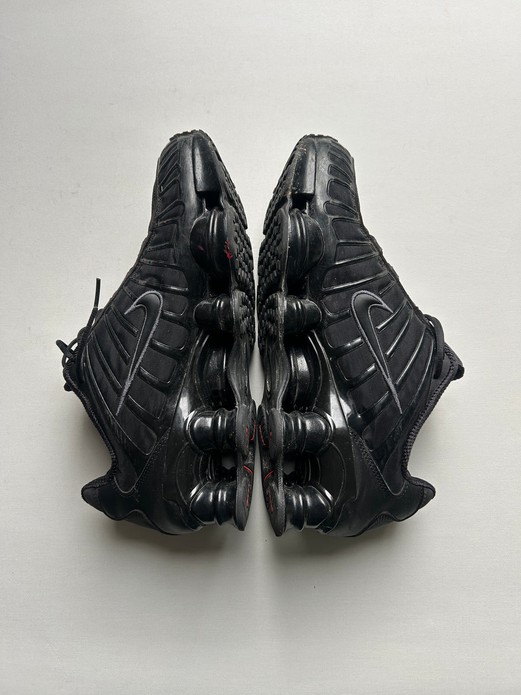NIKE SHOX TL “ALL BLACK” 45,5EU