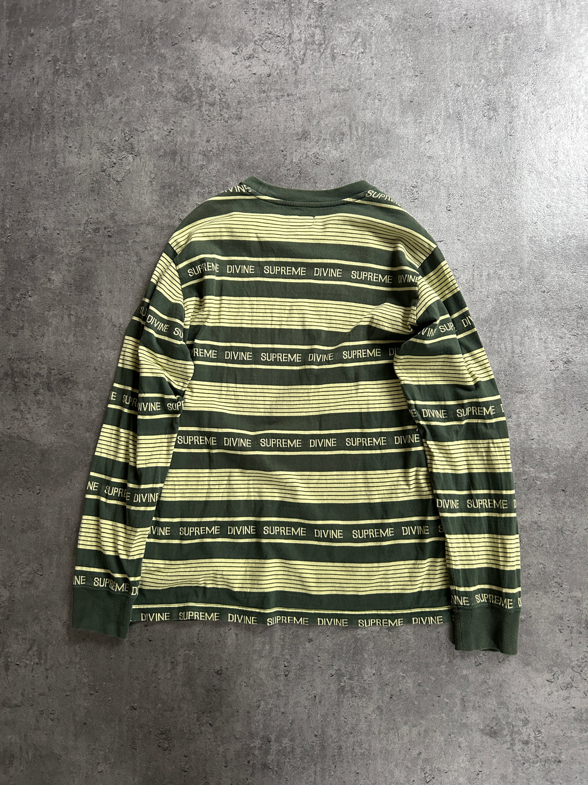 SUPREME DIVINE LONGSLEEVE (M)