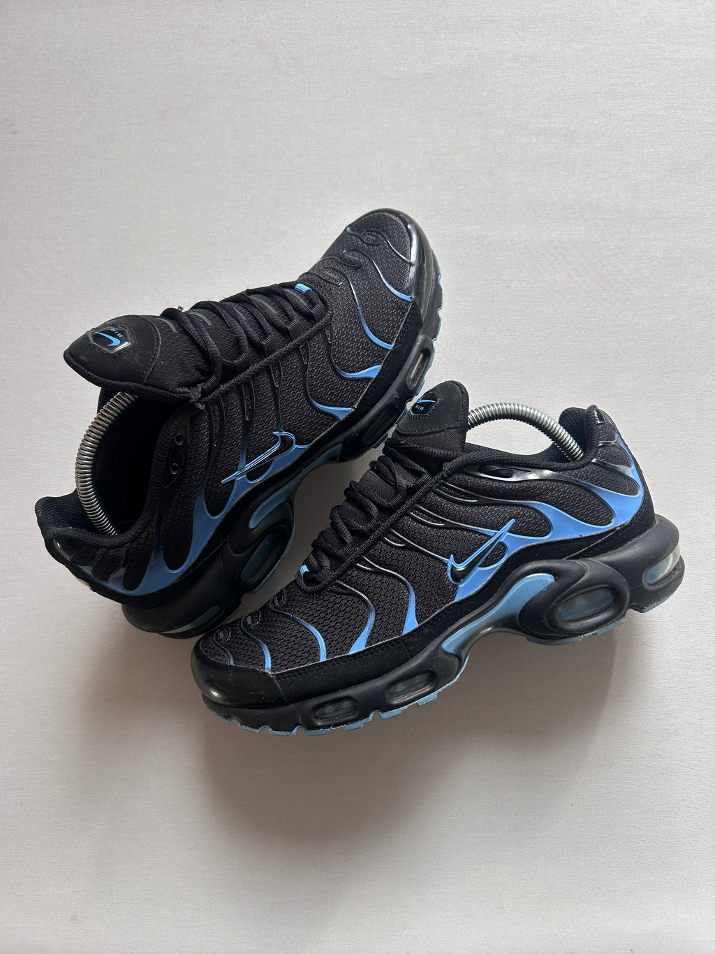 AIR MAX PLUS “BLACK UNIVERSITY BLUE” 42EU