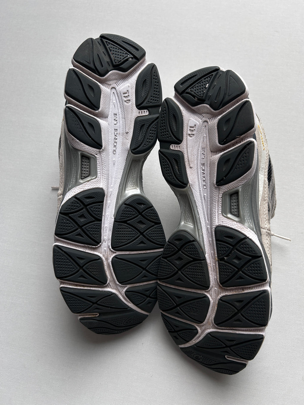 ASICS GEL NYC “BLACK CLAY” 43,5EU