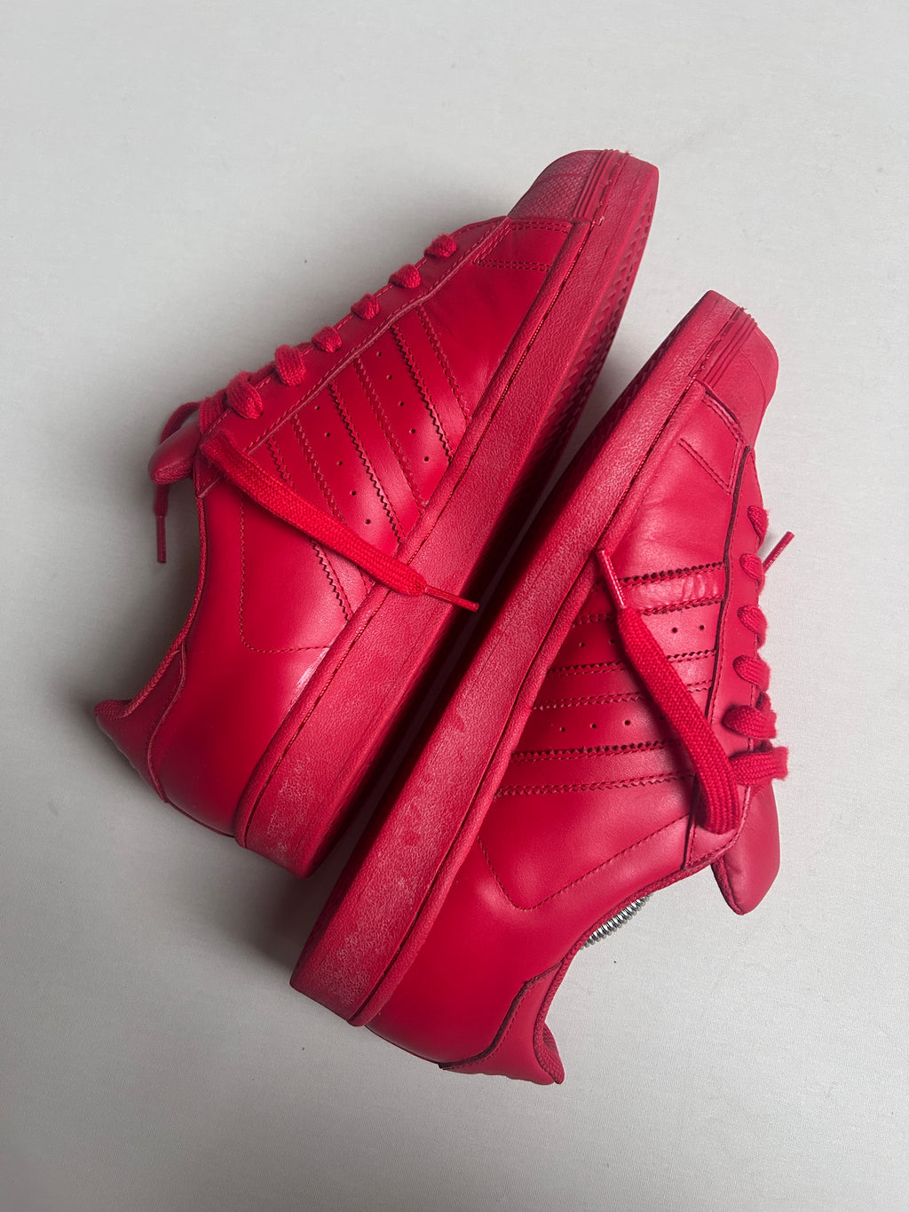 ADIDAS SUPERSTAR X PHARELL (44EU)