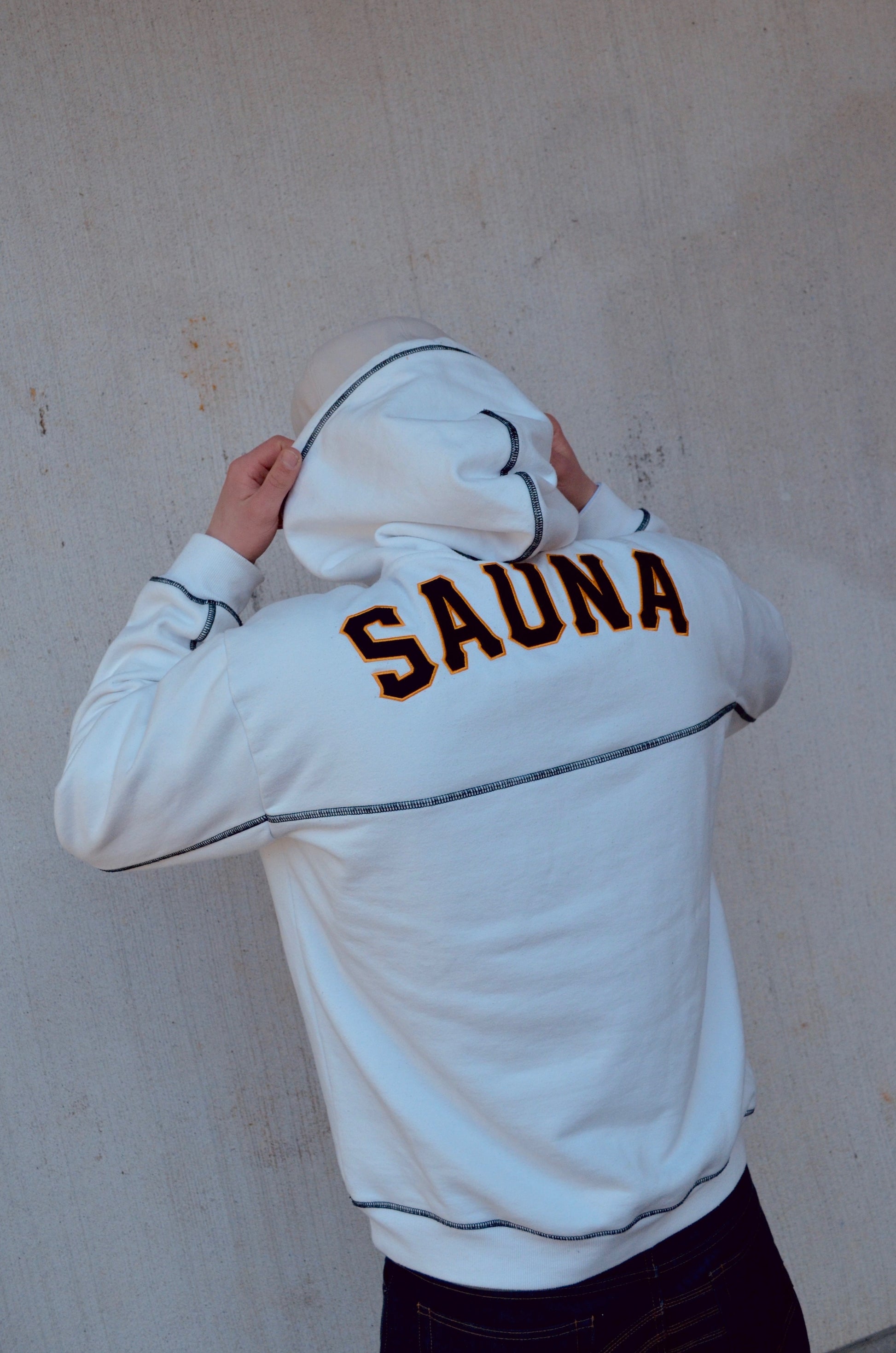 SAUNA STITCH HOODIE (XL)