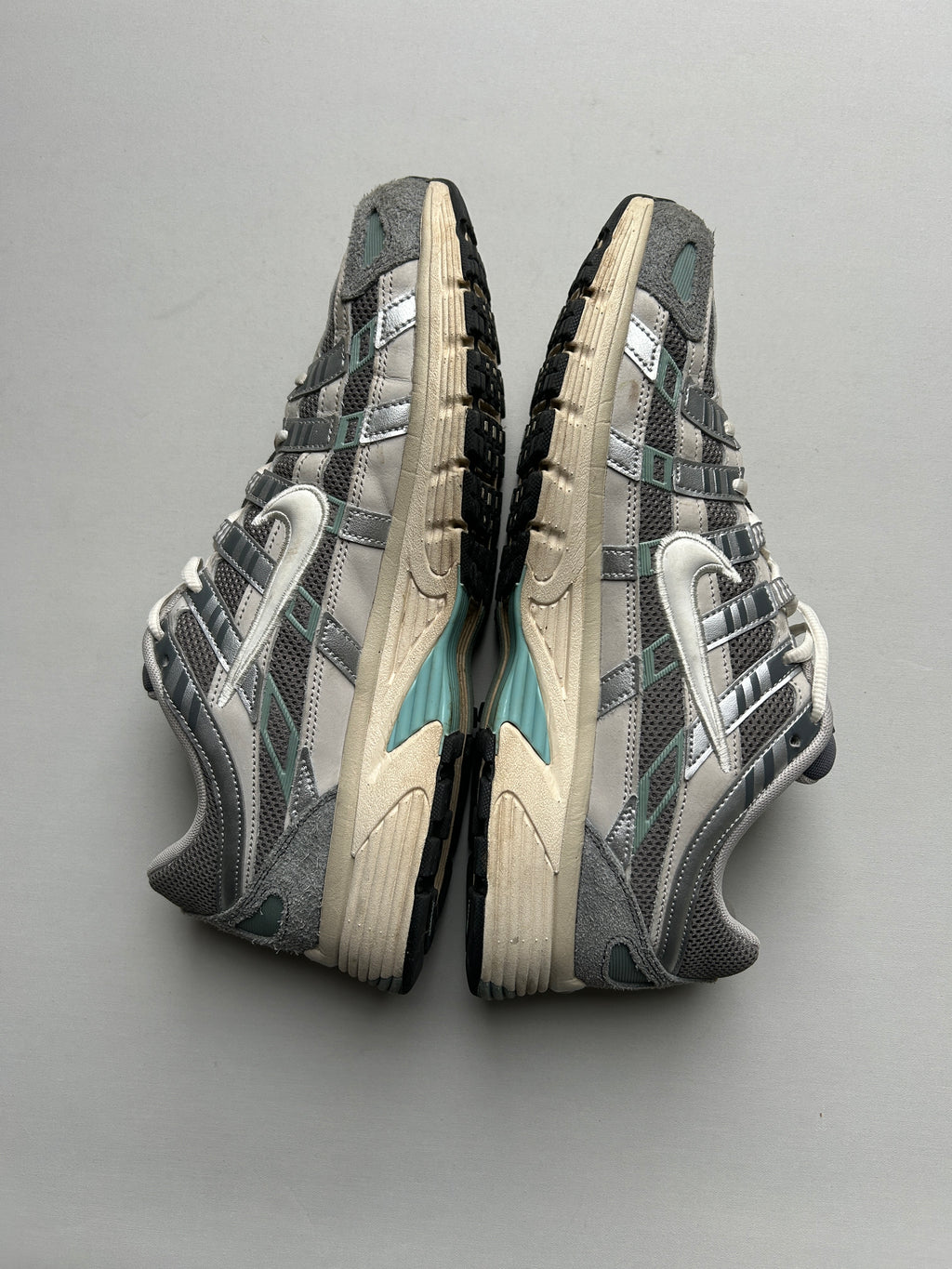 NIKE P6000 “FLAT PEWTER” 45EU