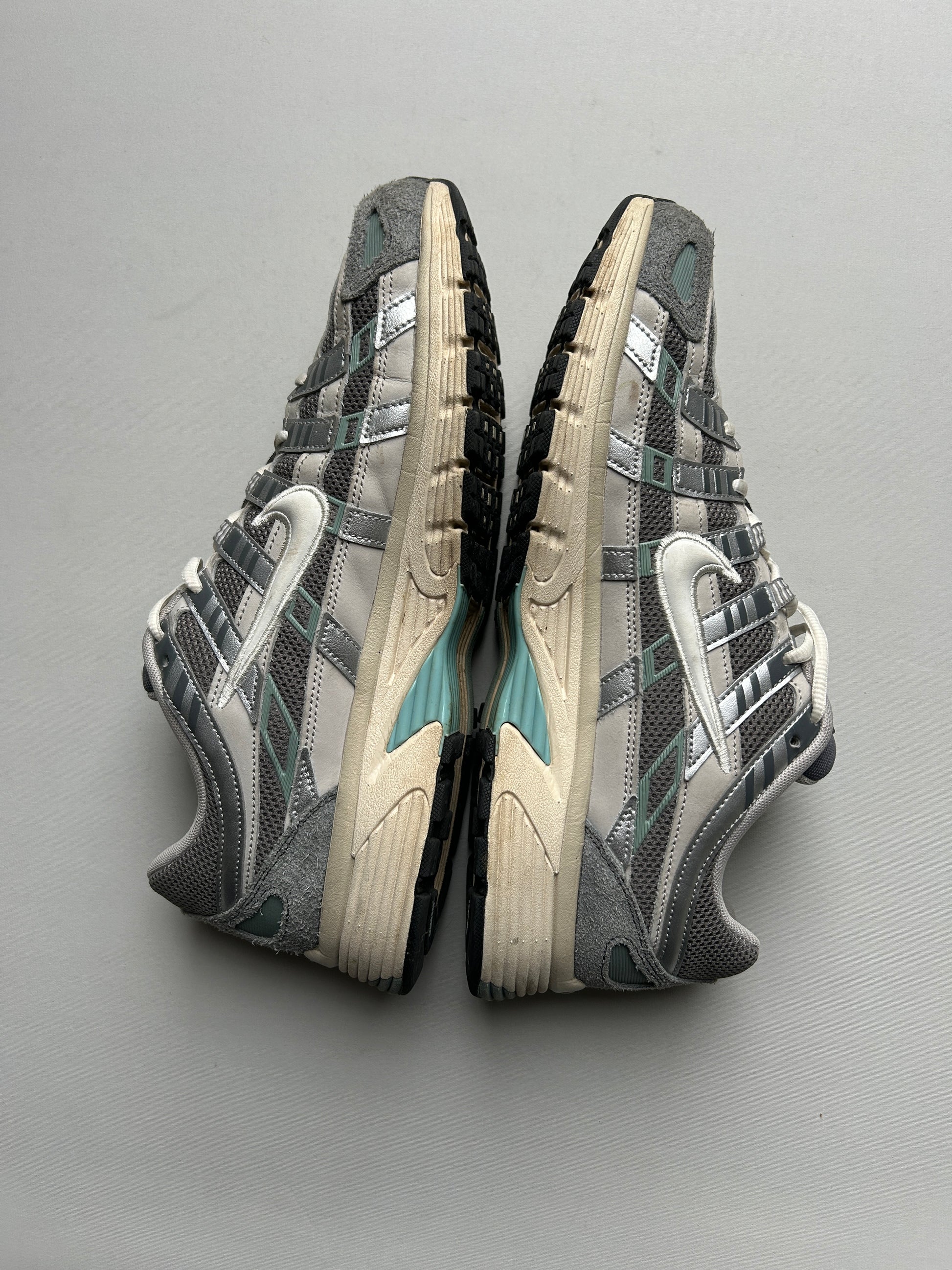 NIKE P6000 “FLAT PEWTER” 45EU