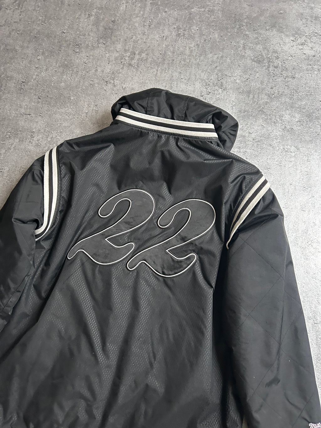 SUPREME X MITCHELL & NESS QUILTED SPORTS JACKET (M/L)