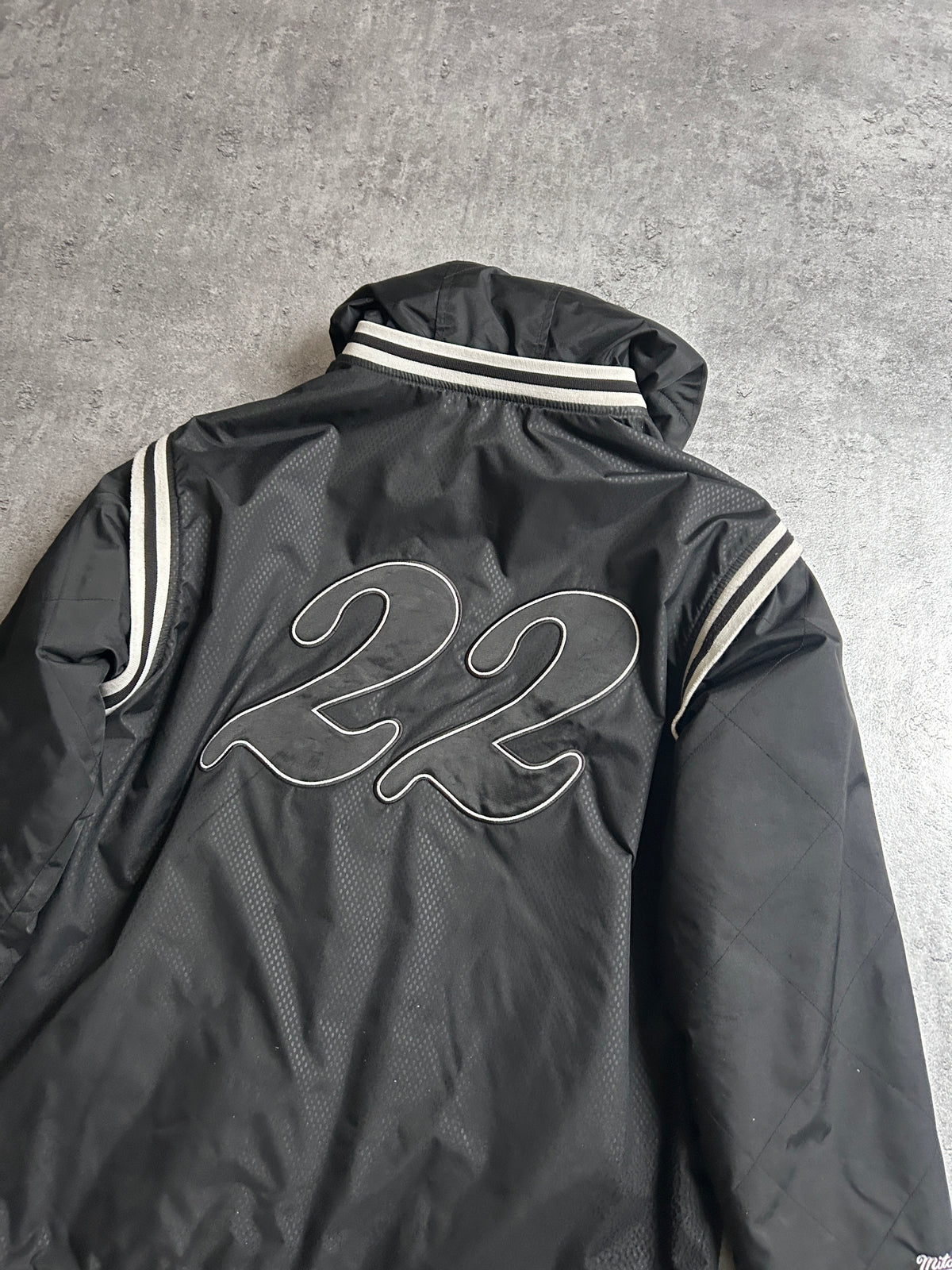 SUPREME X MITCHELL & NESS QUILTED SPORTS JACKET (M/L)