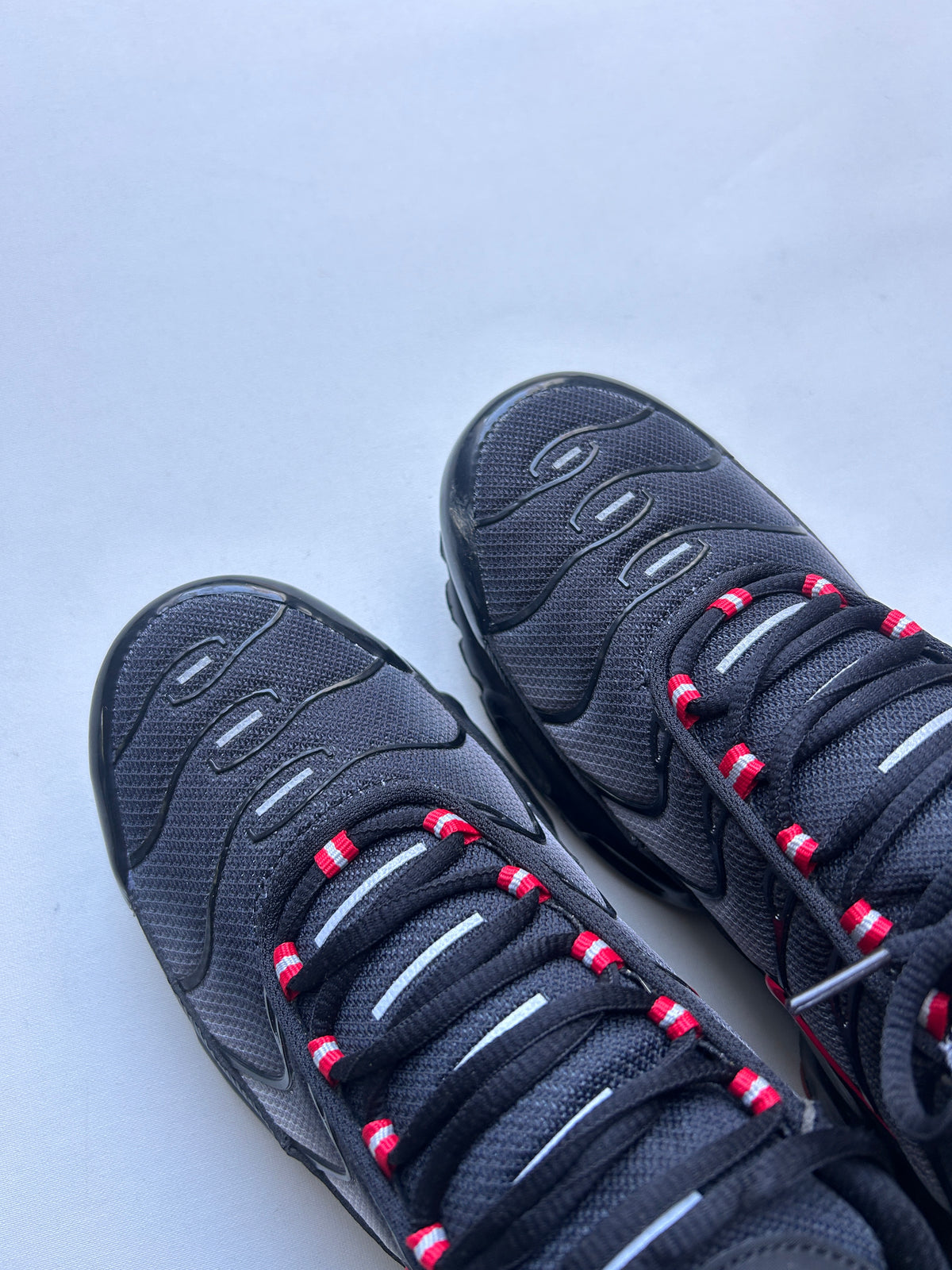 AIR MAX PLUS “BLACK RED GRADIENT” 44,5EU