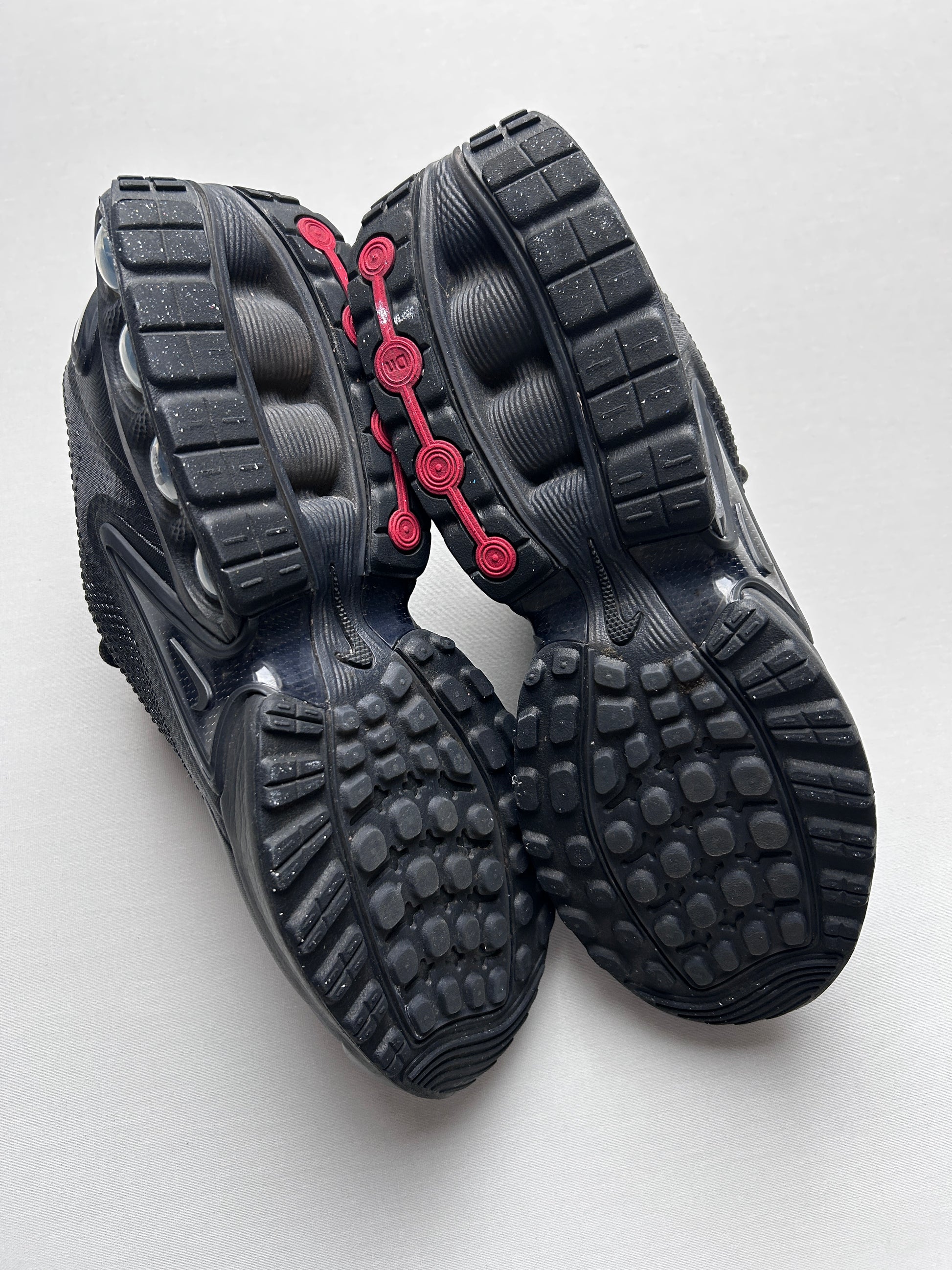 AIR MAX DN “TRIPLE BLACK” 44EU