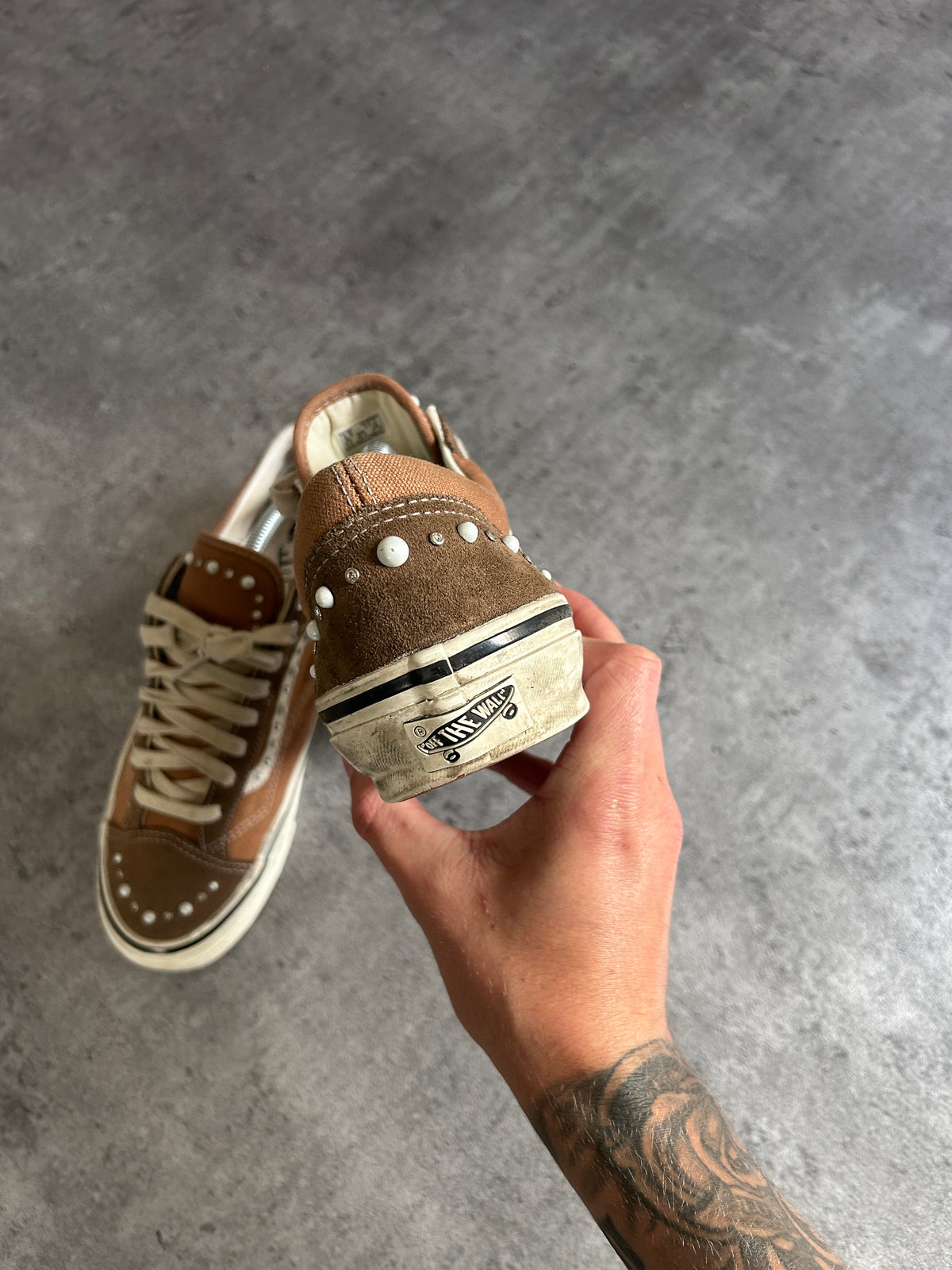 VANS OLD SKOOL LX 36 BROWN (42.5)