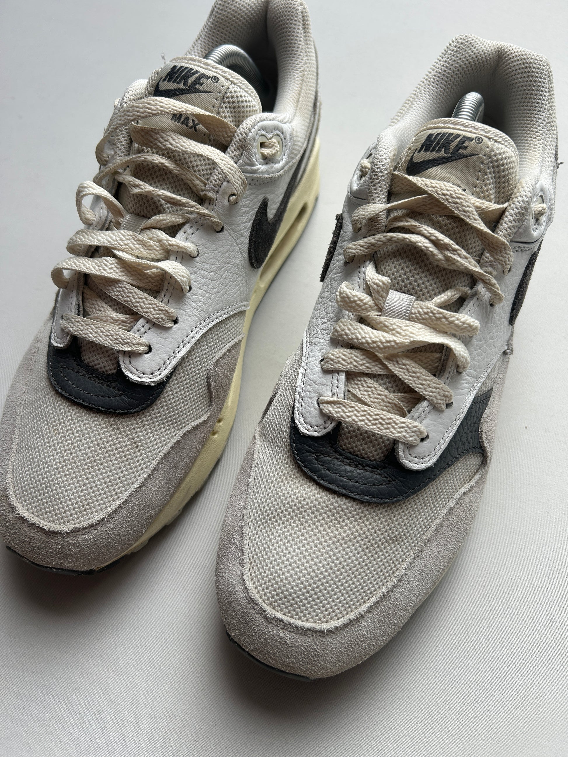 AIR MAX 1 “LIGHT BONE” 44EU