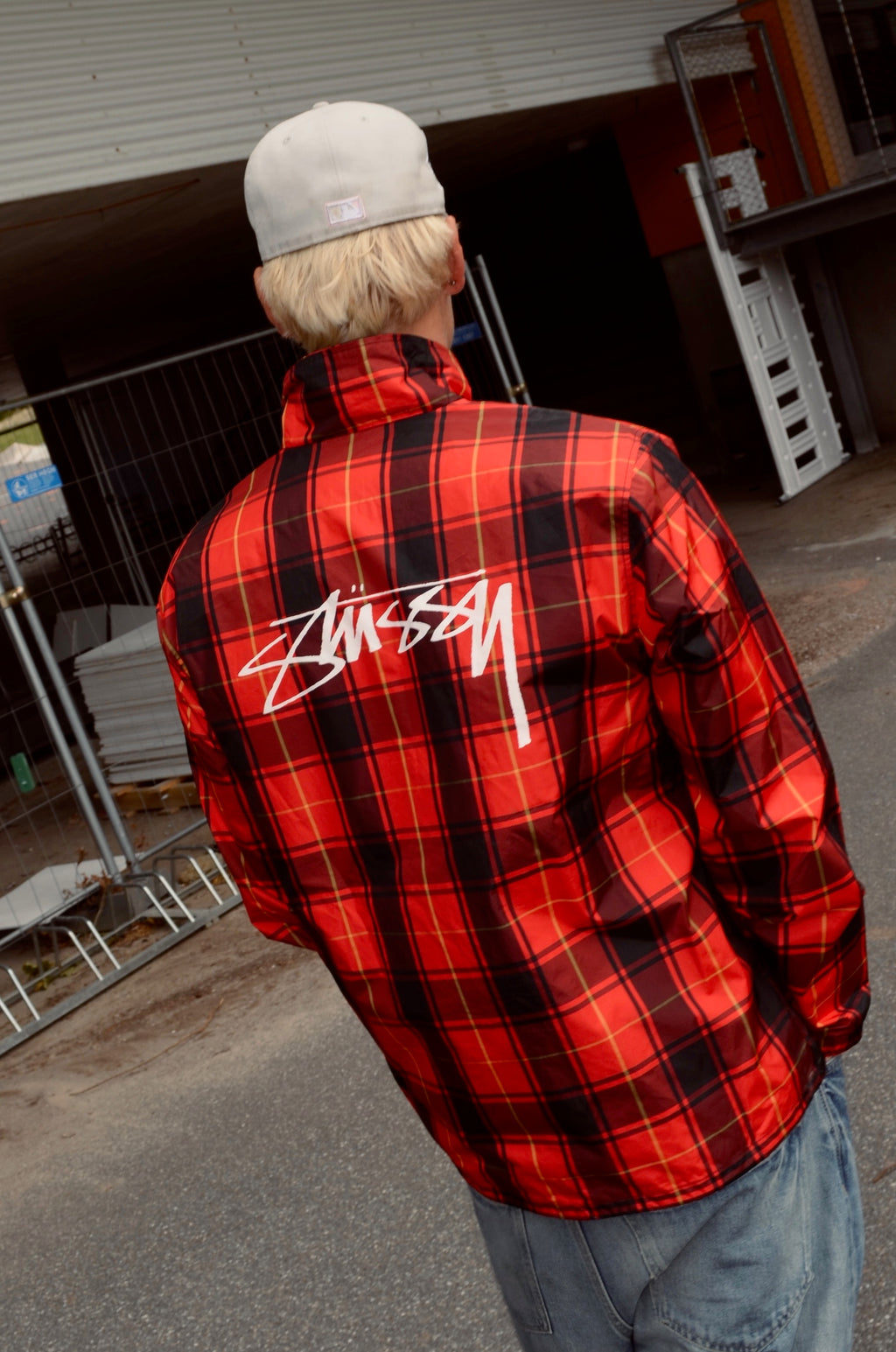 STÜSSY RED PLAID COACH JACKET (L)