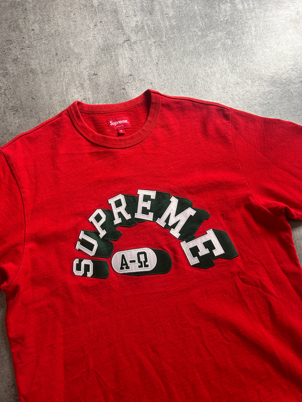 SUPREME ALPHA OMEGA TEE (M)