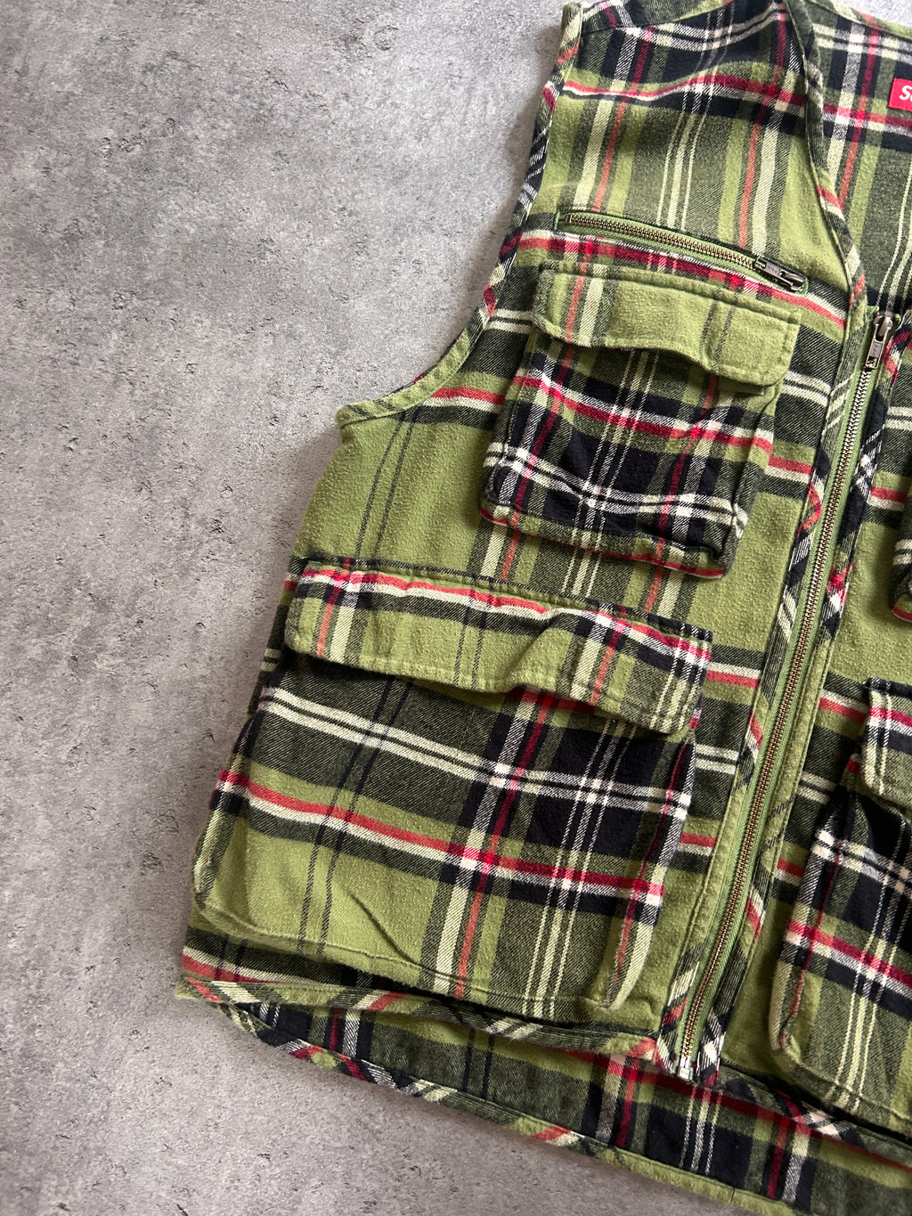 SUPREME TARTAN CHECK CARGO VEST (L)
