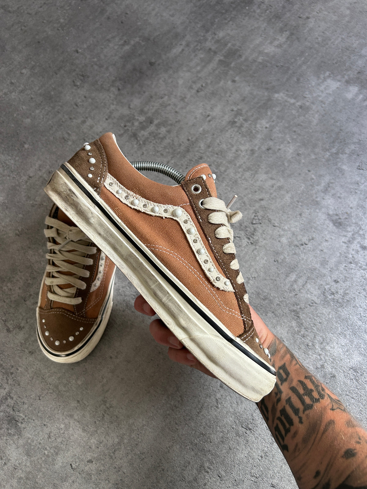 VANS OLD SKOOL LX 36 BROWN (42.5)
