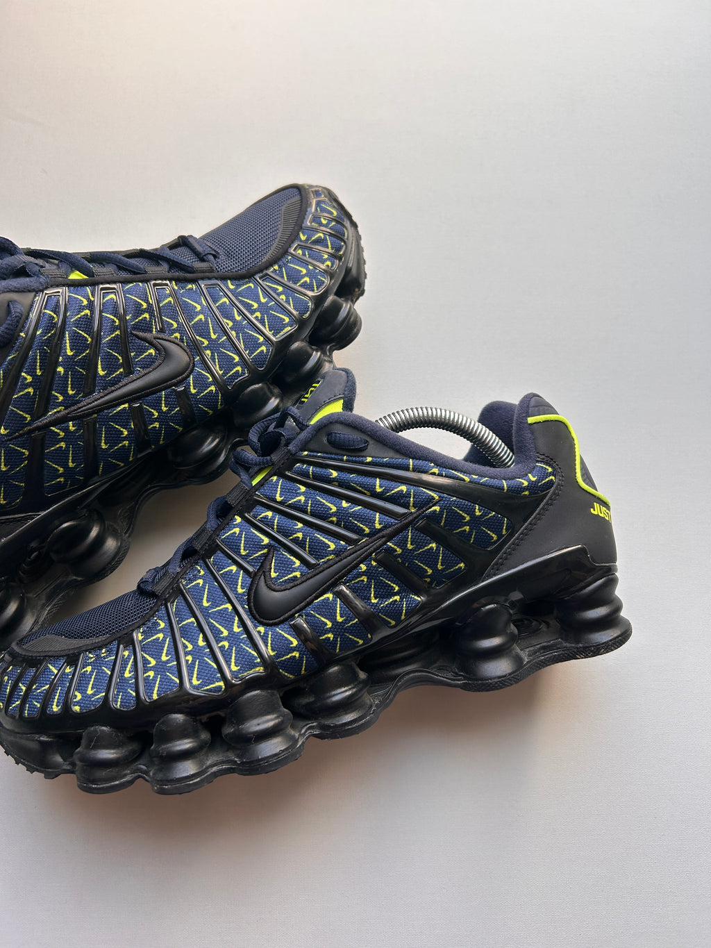 NIKE SHOX TL “MULTI SWOOSH” 42,5EU