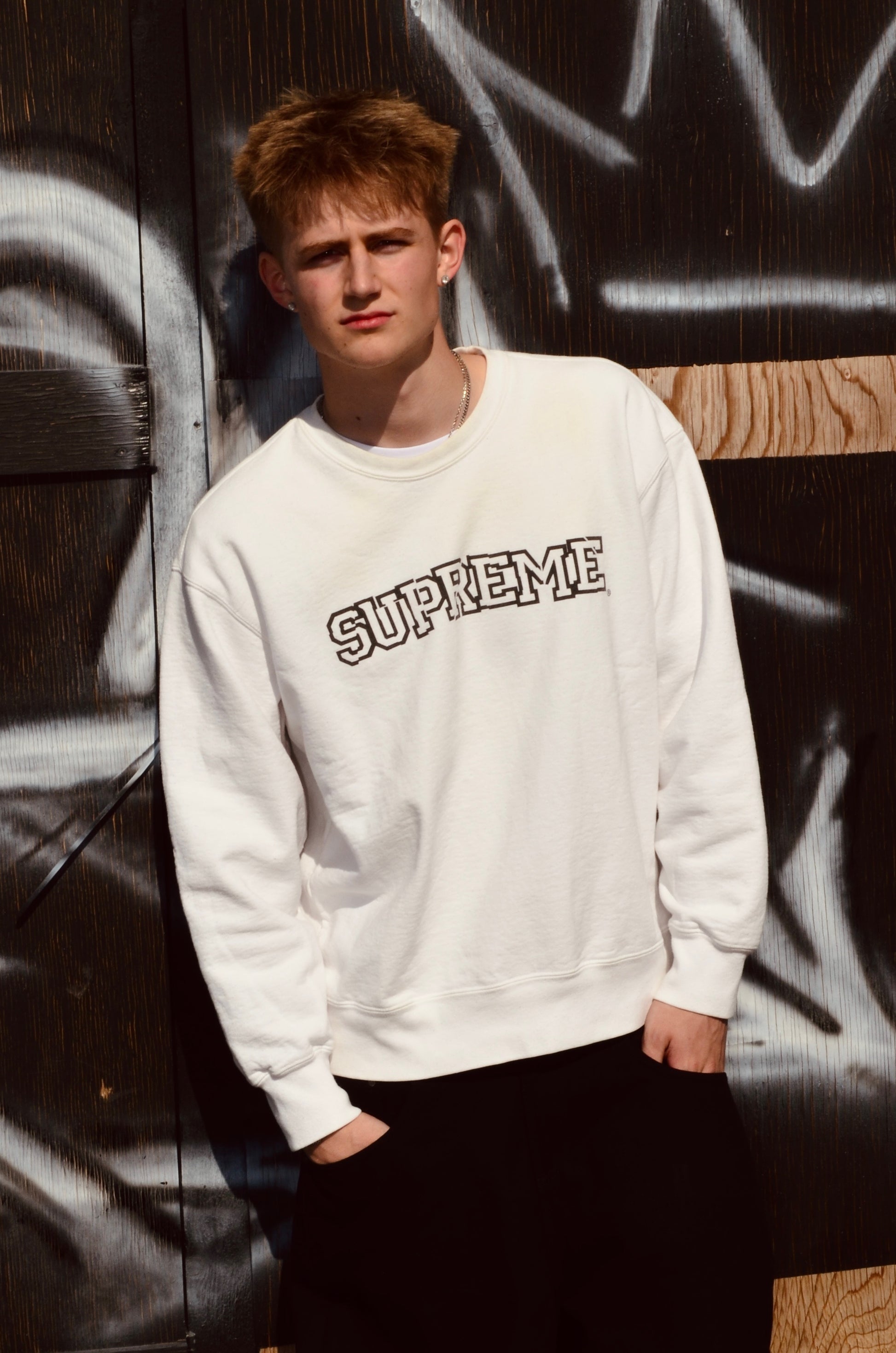 SUPREME SHATTERED LOGO CREWNECK (L)