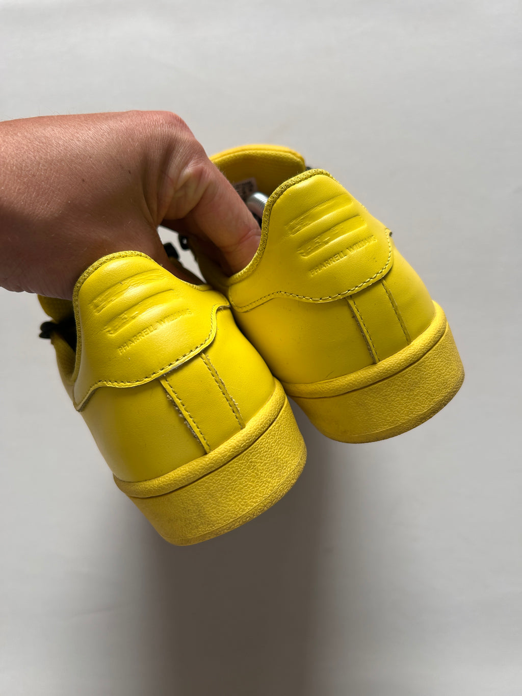 ADIDAS SUPERSTAR X PHARELL CUSTOM “YELLOW” 42EU