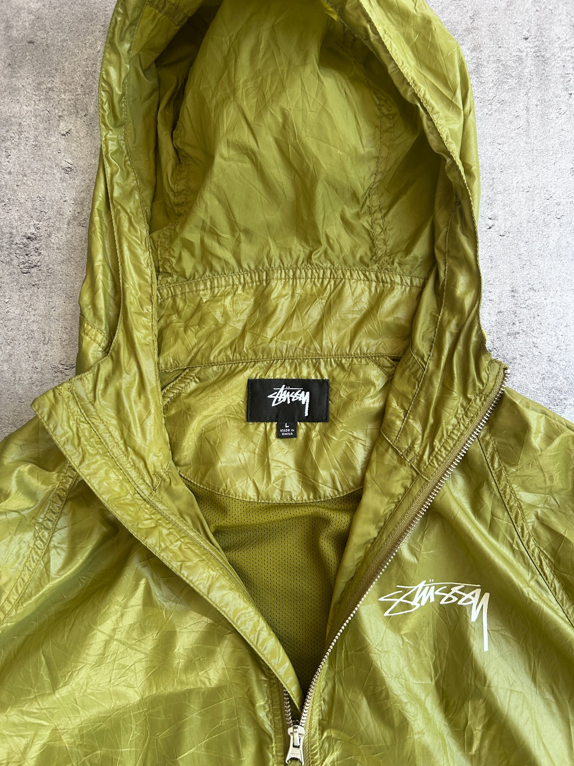 STÜSSY WRINKLED BEACH SHELL JACKET (L)
