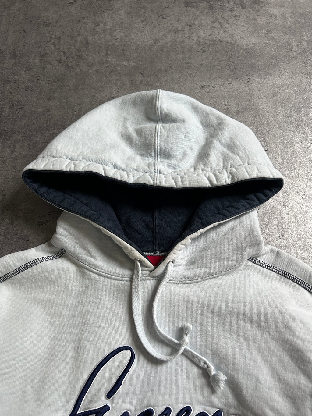 SUPREME CONTRAST EMBROIDERED HOODIE (M)