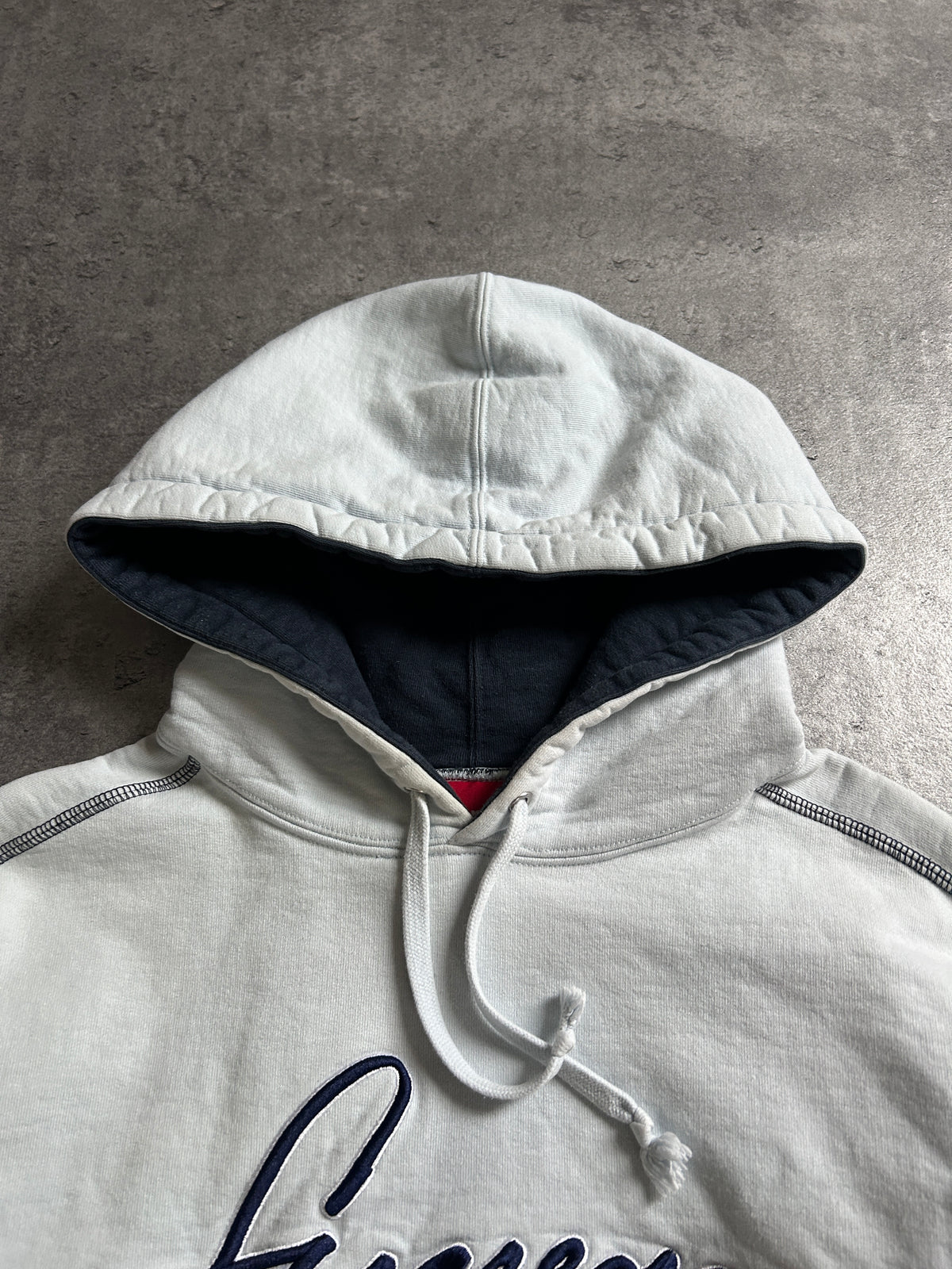 SUPREME CONTRAST EMBROIDERED HOODIE (M)