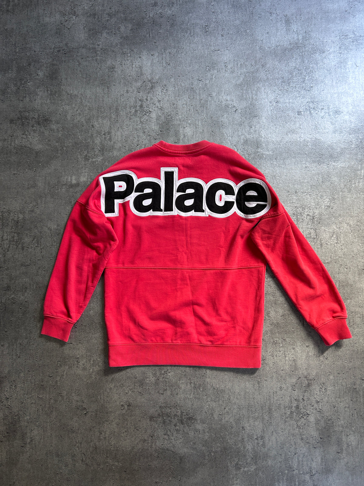 PALACE WORLD CREWNECK (L)