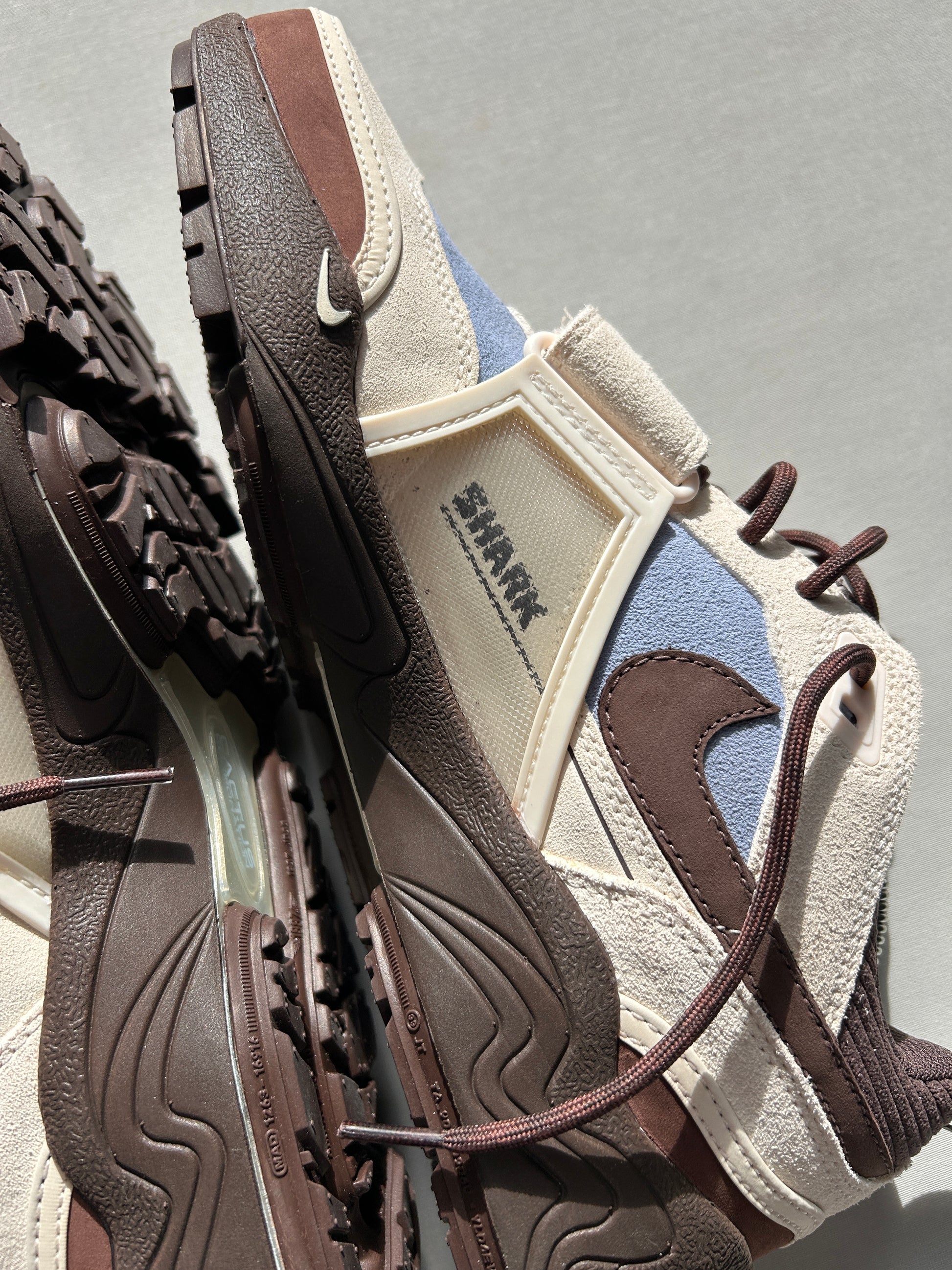 NIKE ZOOM FIELD JAXX X TRAVIS SCOTT (43EU)