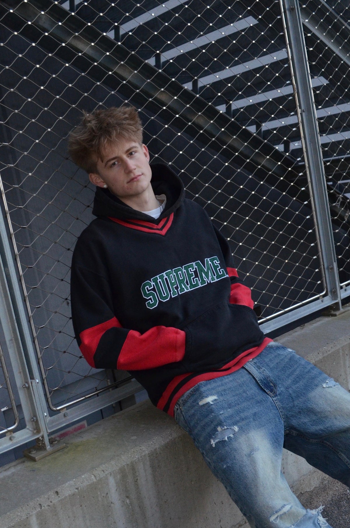 SUPREME HOCKEY HOODIE (L)