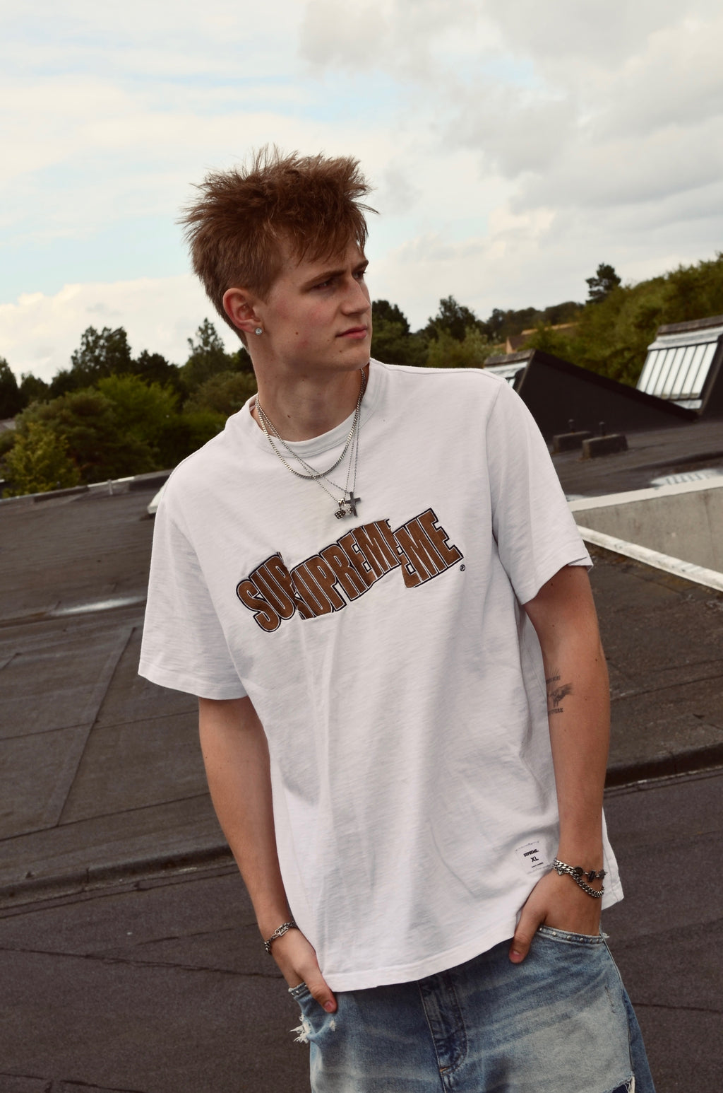 SUPREME CUT LOGO TEE (XL)