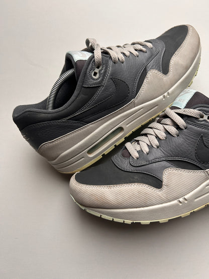 AIR MAX 1 LTHR “DARK ASH” 45EU