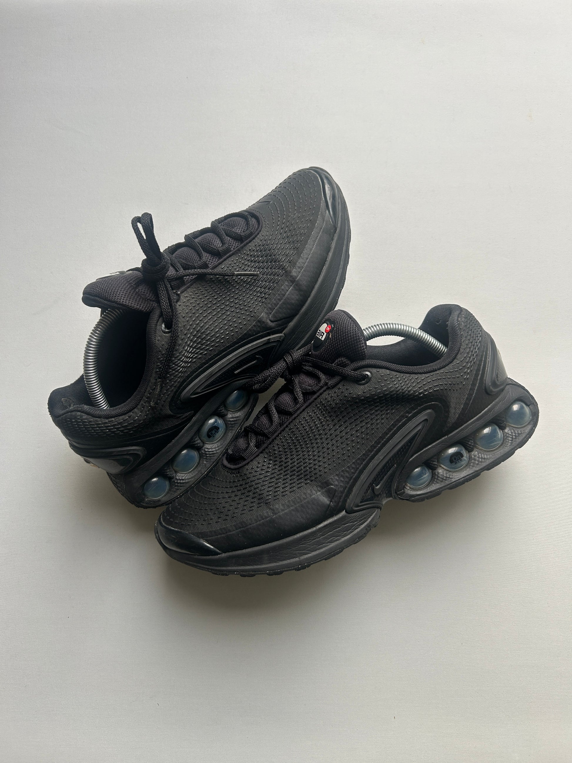AIR MAX DN “ALL BLACK” 43EU