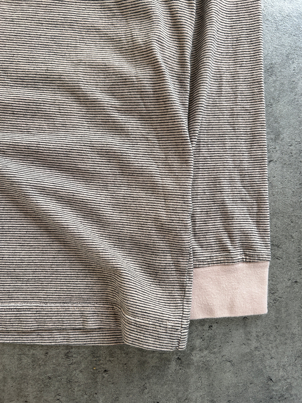SUPREME STRIPE BORDER ARC LOGO (M)