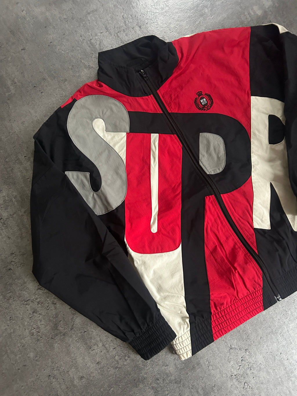 SUPREME BIG LETTER TRACKJAKKE (M)