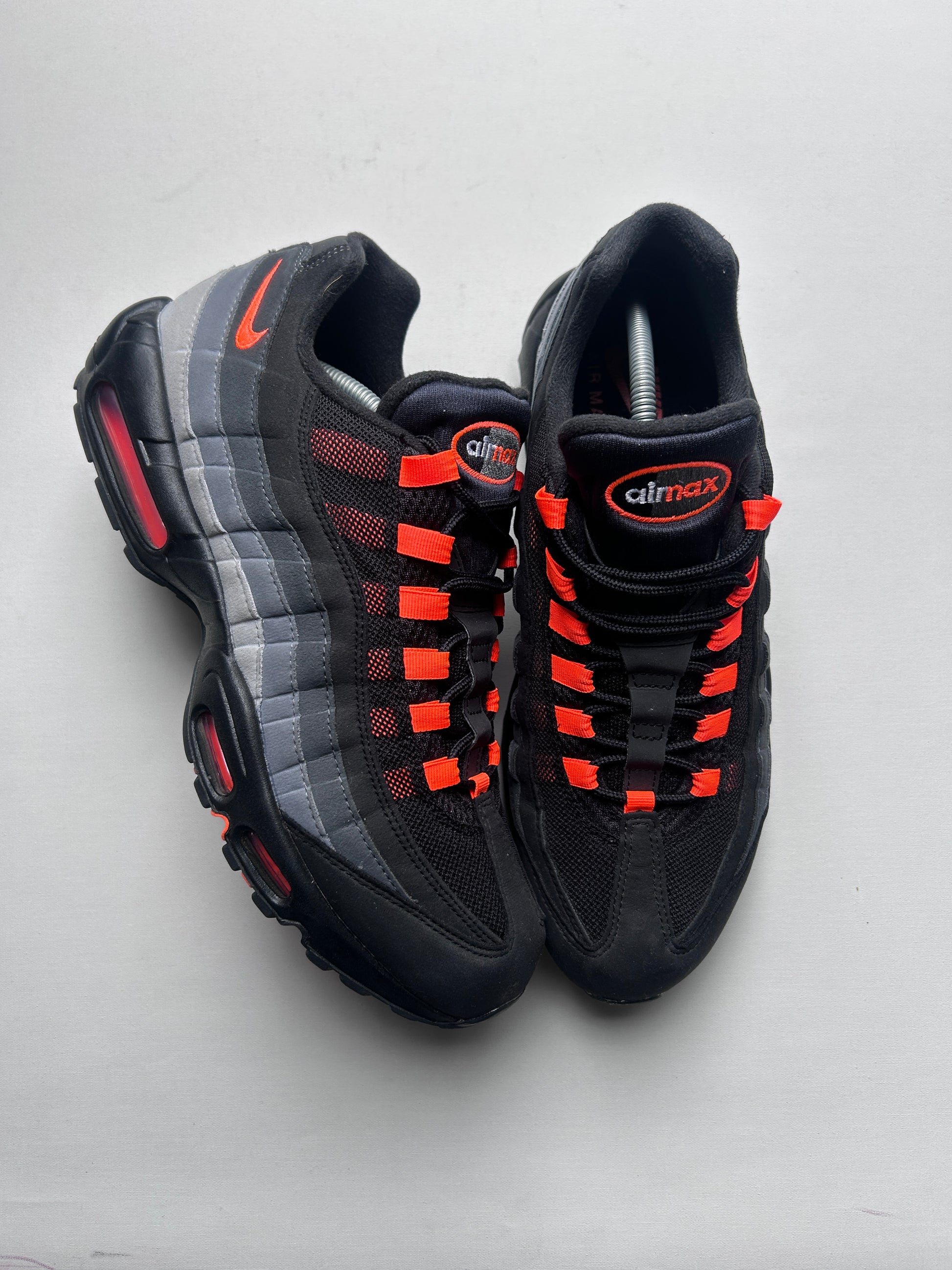 AIR MAX 95 “BLACK HYPER CRIMSON” 47EU